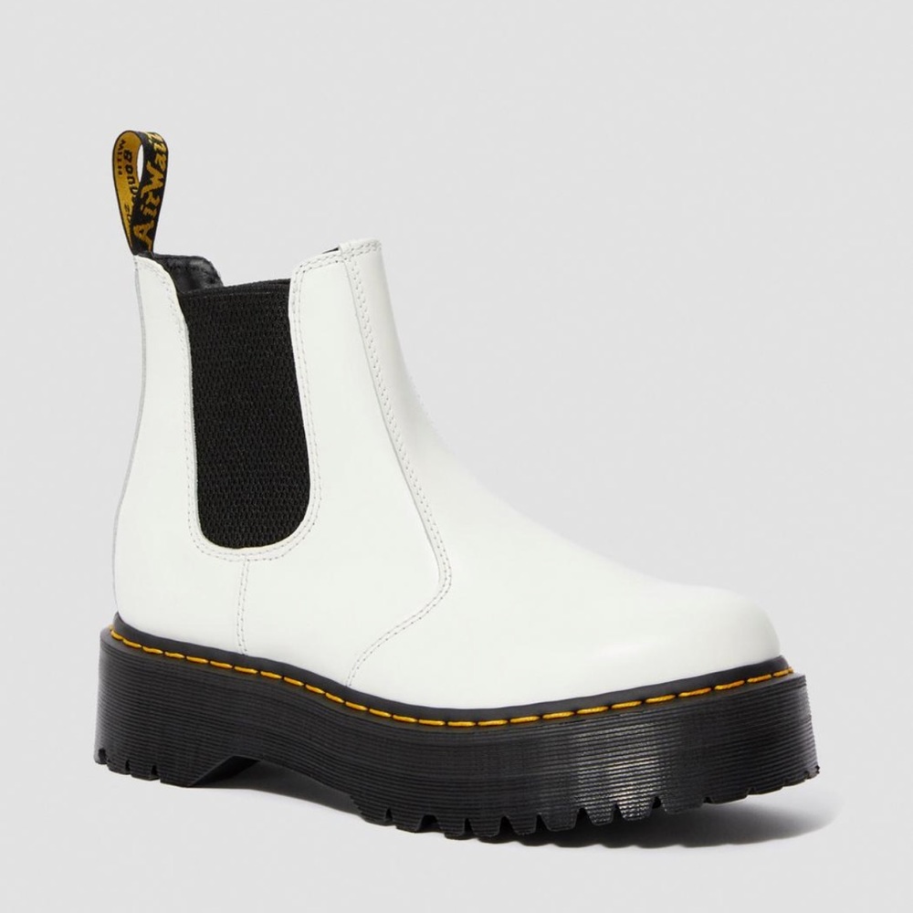 Dr. Martens 2976 SMOOTH LEATHER PLATFORM CHELSEA BOOTS | White | Size 11